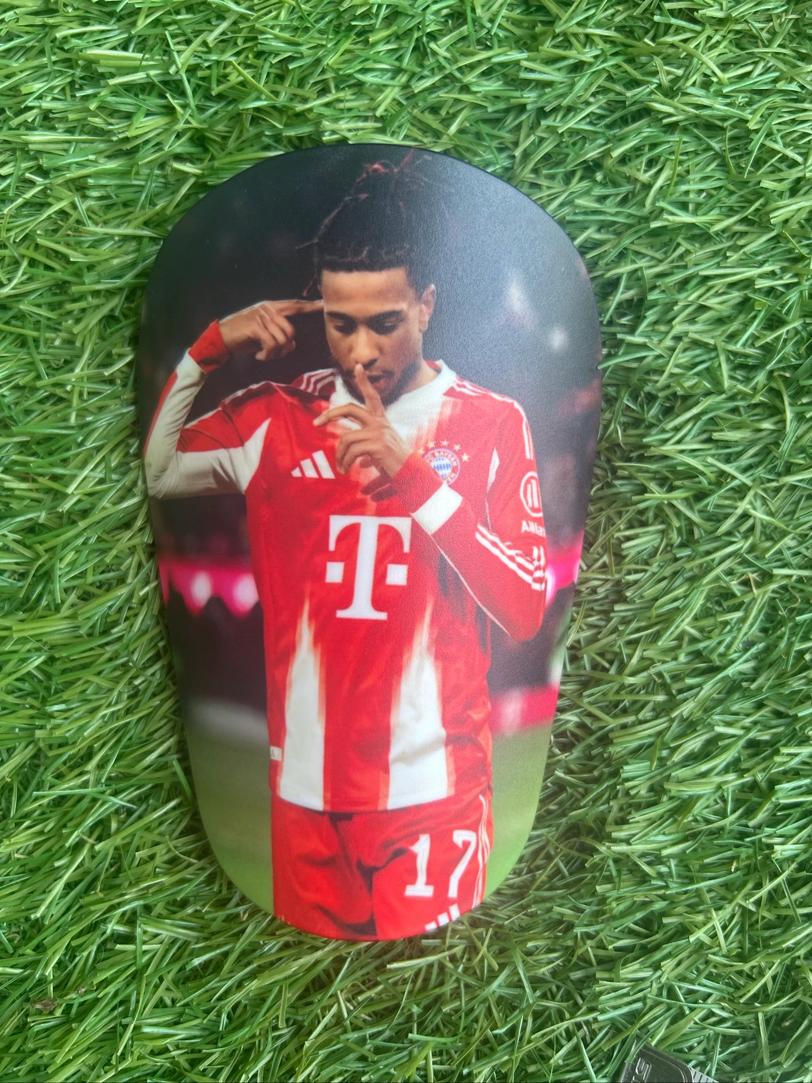 Football shin guard – photo 5